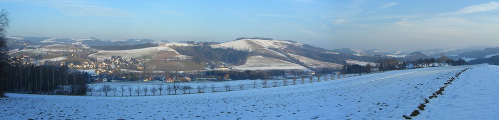 Blick auf Glanzenriegel, 686 m, Bucklige Welt