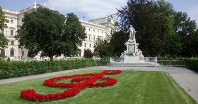 Mozartdenkmal,Wien