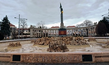 Schwarzenbergplatz