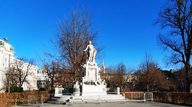 Mozartdenkmal